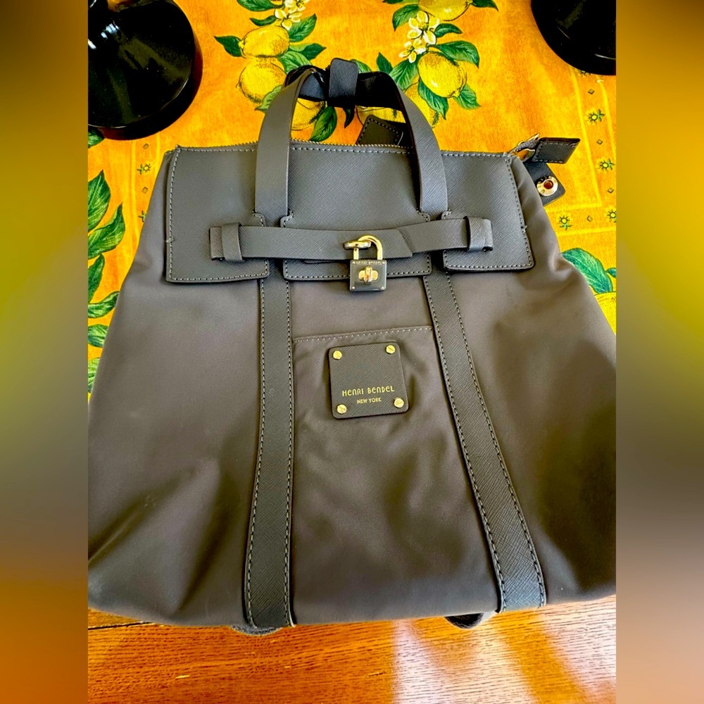 Henri Bendel Medium Jetsetter Backpack Grey with Gold Hardware GUC Please Read